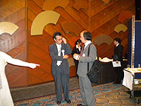 早くも来年の打ち合わせです。ところで誰の手?