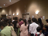 そしてY氏の出演者への説明です。昨年デビューしたので今年は余裕？？？です