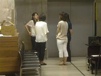 舞台袖スタッフが集まり打ち合わせです