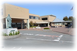 日高市立図書館写真.jpg