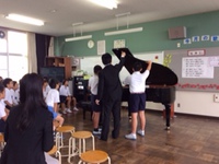 2015学校コンサート4-2.JPG