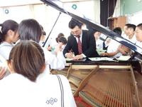 2015学校コンサート8-1.jpg