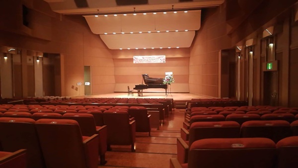 piano1.jpg