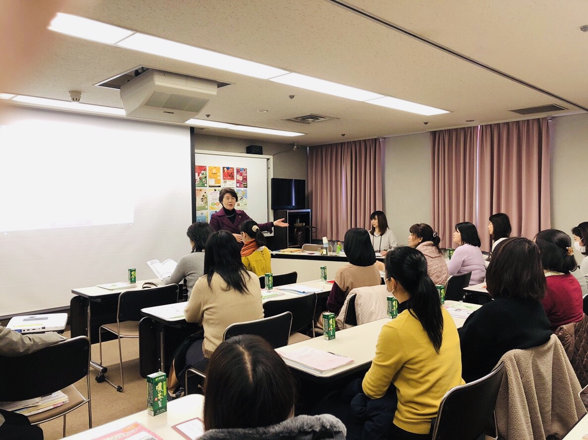 説明会戸沢先生.jpg