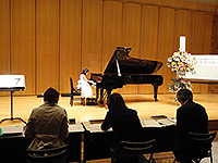 午後は、ほぼ全員、コンペの曲。熱演が続きます。