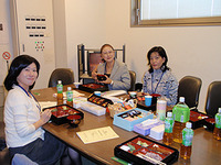 裏方　昼食風景