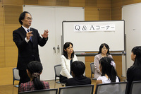 トークコンサート会場