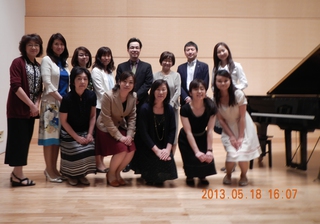 hashimoto-team.jpg