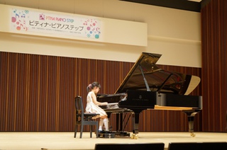 piano1.jpg