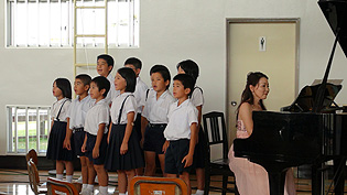 馬根小学校